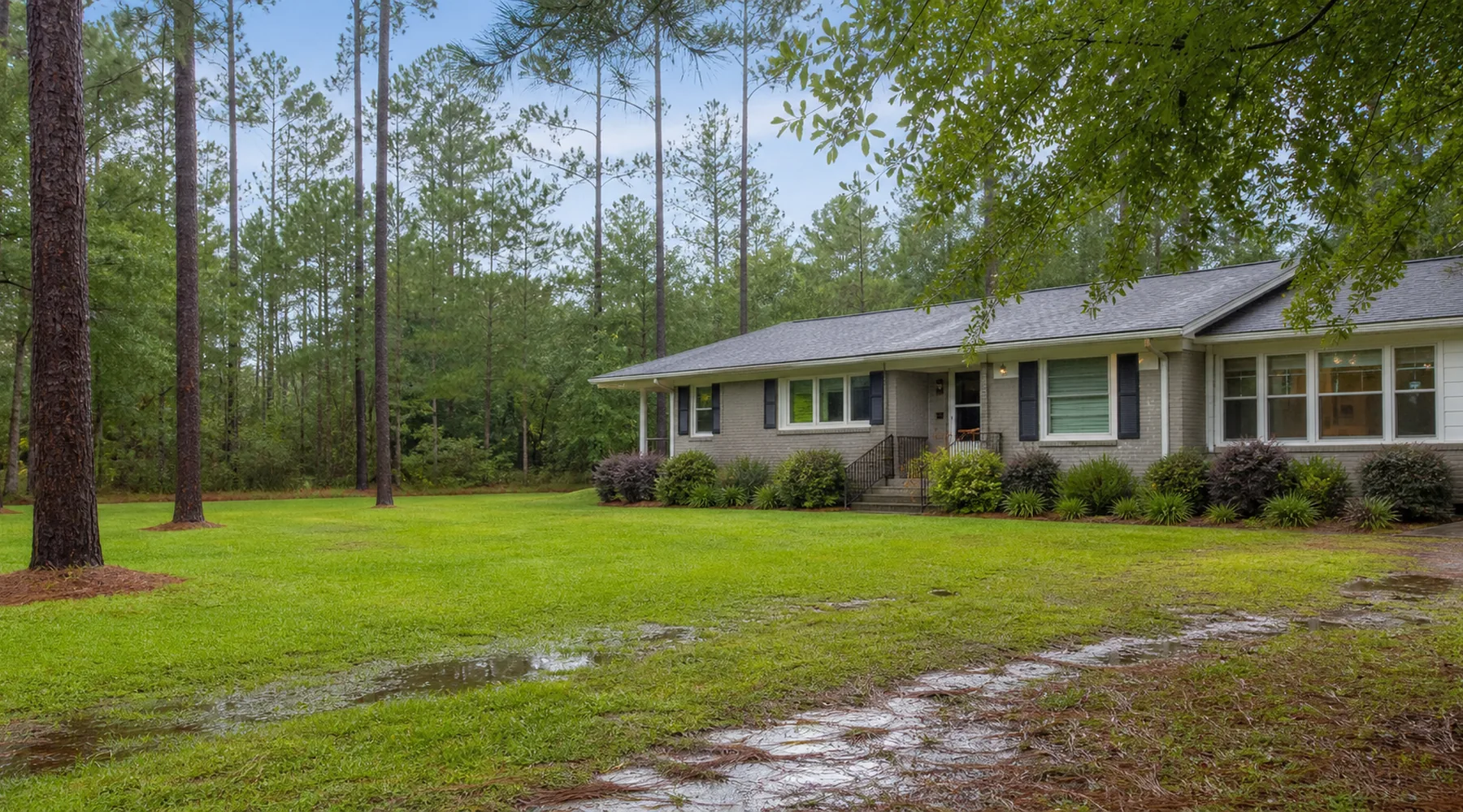A believable Jacksonville-area home suited to window replacement planning